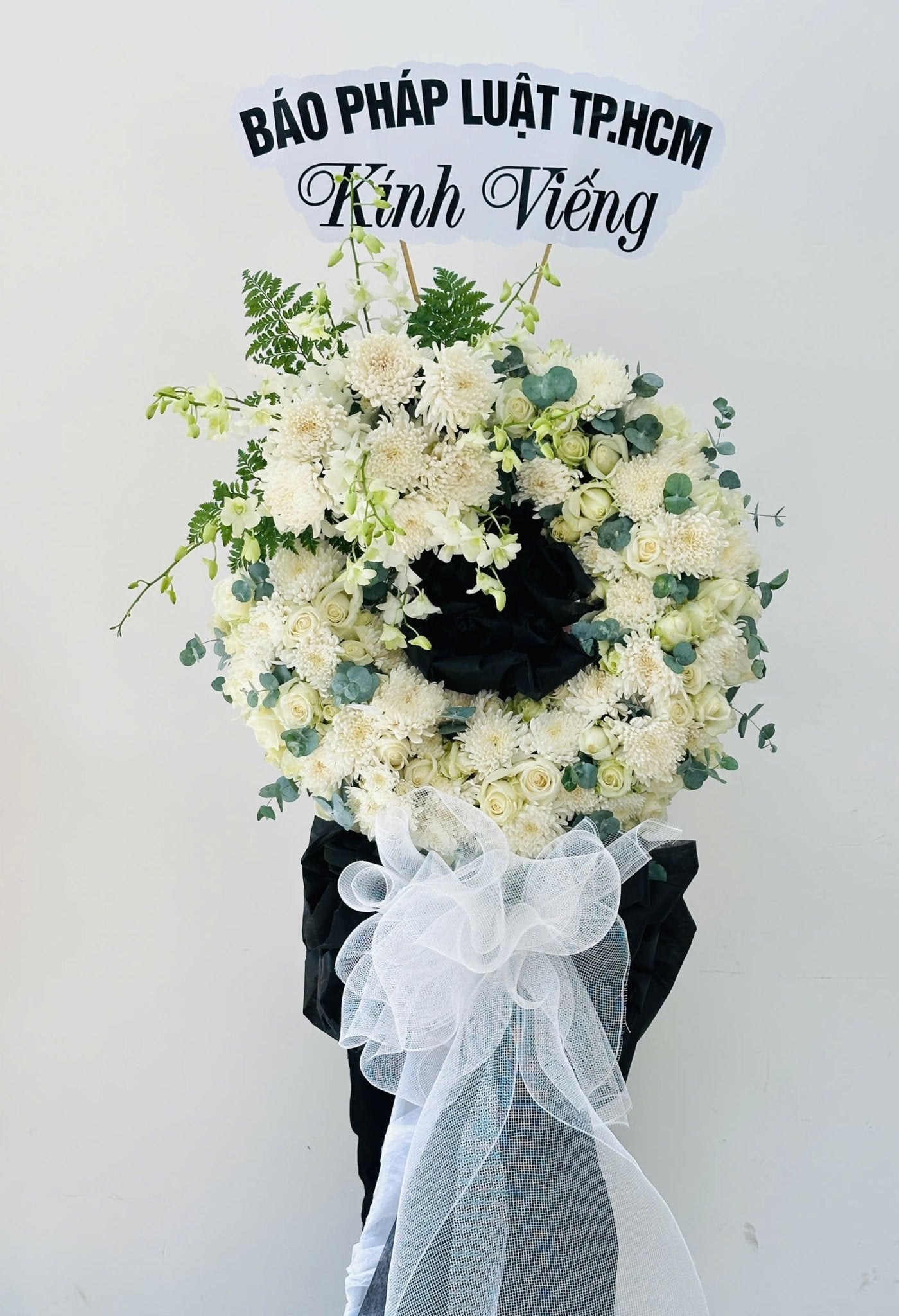 Đặt Vòng Hoa Chia Buồn Giá Rẻ - Hoa Sài Gòn